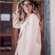 Offro lezioni private per bambini di elementari e ragazzi delle medie.